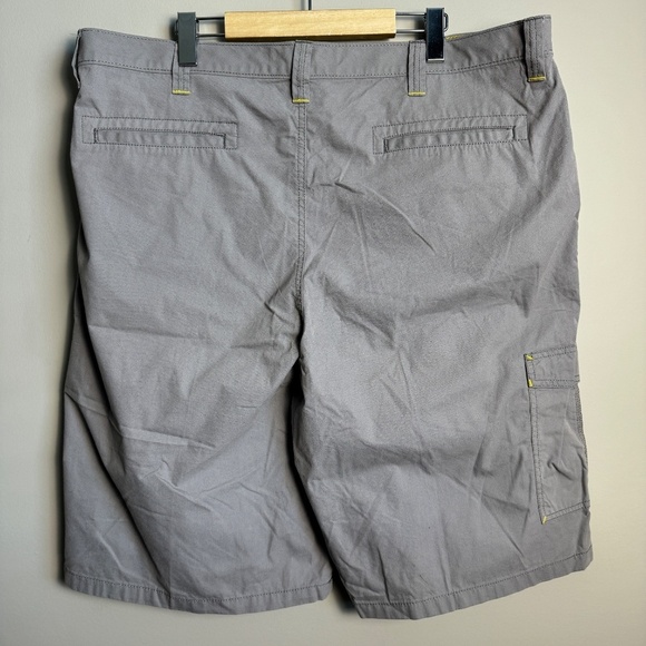 Wrangler Jeans Co Performance Series Men's Cargo Shorts Gray Size Tag: 40 Hiking - Picture 5 of 14
